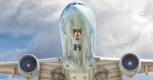 İran Savaşı Küresel Tedarik Zincirlerini Vurdu: Hava Kargo Ücretleri Yüzde 95 Arttı