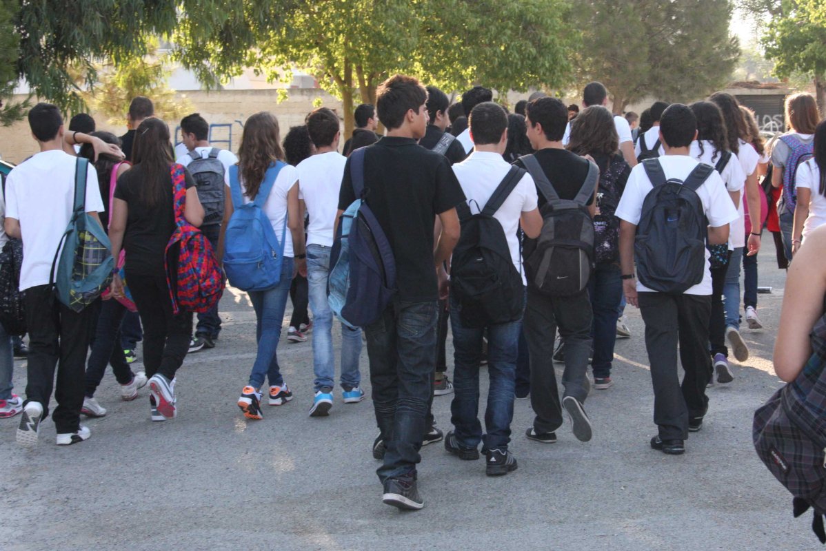 Limasol'da bir veli okula girerek öğretmene saldırmaya çalıştı