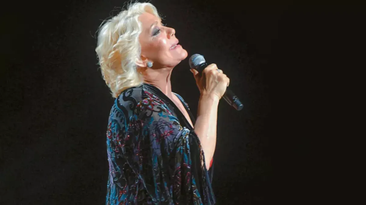 Yunan müzik efsanesi Marinella hayatını kaybetti