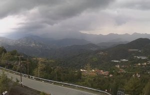 Kıbrıs'ta hava bulutlu, yer yer yağış bekleniyor