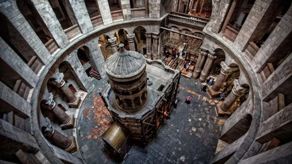 İsrail polisi Palmiye Pazar ayininde Kardinal'in Kutsal Kabir Kilisesi'ne girişini engelledi