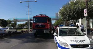 Latsia'da Ev Yangını: 3 Kişi Hastaneye Kaldırıldı