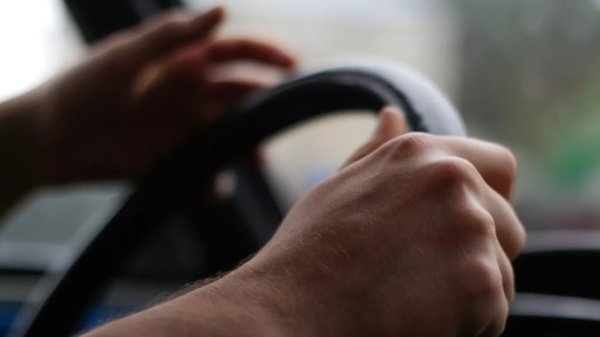 Limasol'da Banka Önünde Korna Çalma Tartışması Bıçaklamayla Sonuçlandı