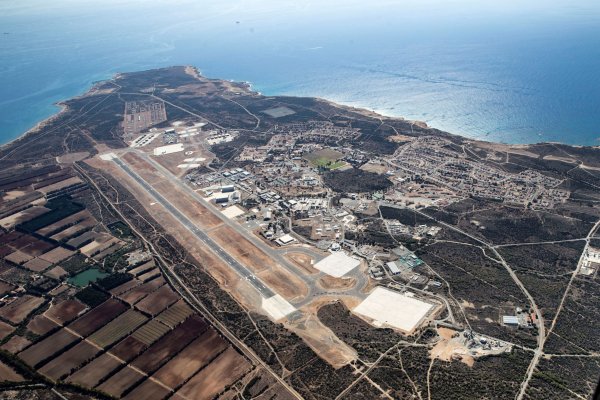 İngiltere, Kıbrıs'taki Akrotiri Üssü'ne 32 Yeni Anten Kurmaya Hazırlanıyor