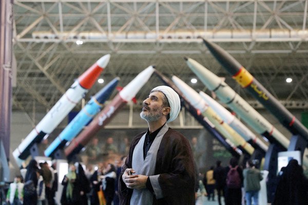 İran Arabuluculuk Çabalarının Ortasında Müzakere Pozisyonunu Sertleştirdi