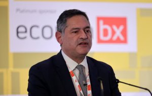 Kıbrıs Merkez Bankası Başkanı, ECB'yi faiz artışında acele etmemesi konusunda uyardı