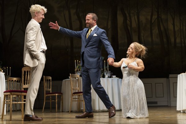 Ulusal Tiyatro'nun Hamlet Oyunu Limasol'da Beyazperdeye Taşınıyor