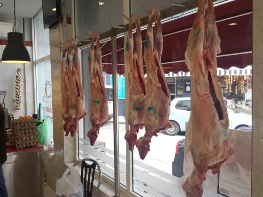 Süpermarketler Paskalya kuzu eti krizini yalanladı: Ne kıtlık var ne fiyat artışı