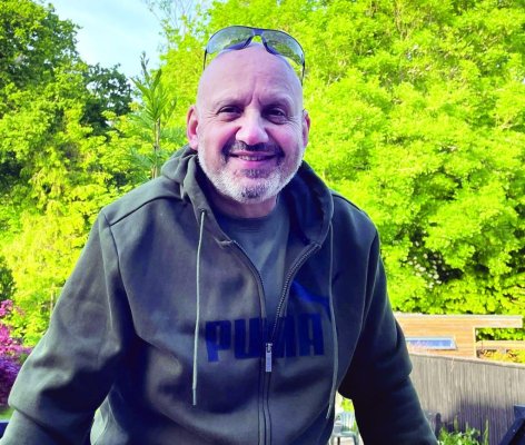 İngiltere'deki Kıbrıslı Türk Toplumunun Tanınan İsmi Andros Antoniou Hayatını Kaybetti