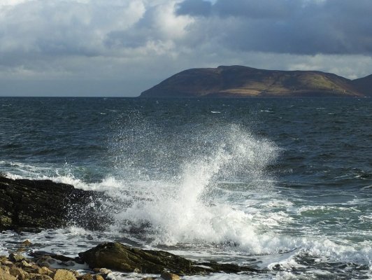 Kıbrıs yetkilileri: Yağmur suyunun denize akması doğal döngünün parçası