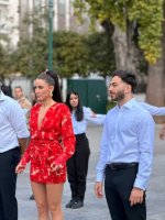 SPASTA Dans Grubu Evangelia ile Syntagma Meydanı'nda Sirtaki Oynadı