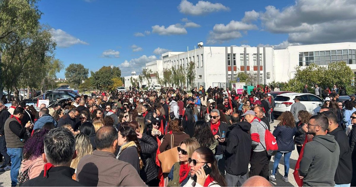 Kuzey Kıbrıs'ta Hayat Pahalılığı Zammı Planlarına Karşı Genel Grev