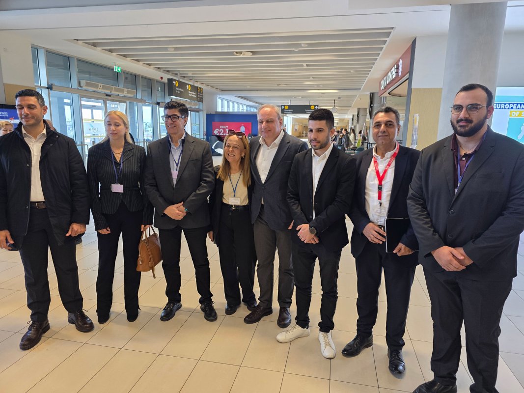 Stefanou, turizm sektörünü kurtarmak için hükümetten acil önlem istedi