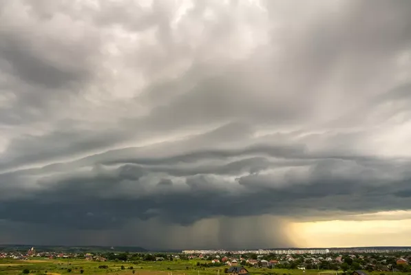 Kıbrıs'ta yağmur, fırtına ve dağlarda kar bekleniyor