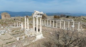 Türkiye'deki antik şişede bulunan insan dışkısı Romalıların dışkıyı ilaç olarak kullandığını kanıtladı