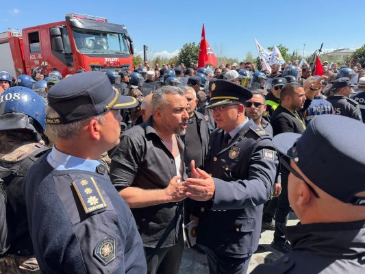 Kuzey Kıbrıs'ta Koalisyon Hükümeti Meclis'i Devre Dışı Bırakarak Hayat Pahalılığı Ödeneğini Kesti
