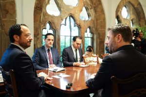Christodoulides, PASOK Lideri Androulakis'i Kabul Etti: İran Savaşı ve Kıbrıs Sorunu Görüşüldü