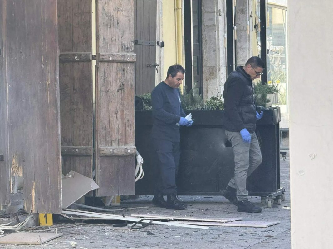 Limasol'da Rus İş İnsanının Restoranında Patlama: Polis İki Şüpheliyi Tespit Etti