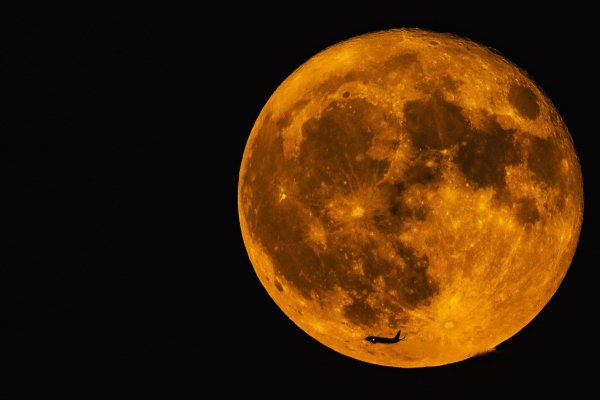 NASA Ay'da Üs İnşa Etmek İçin 20 Milyar Dolar Harcayacak