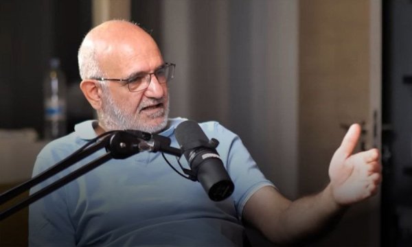 Gazeteci, pedofili ve yolsuzluk iddialarıyla yargıçları, eski cumhurbaşkanını ve üst düzey yetkilileri ifşa etti