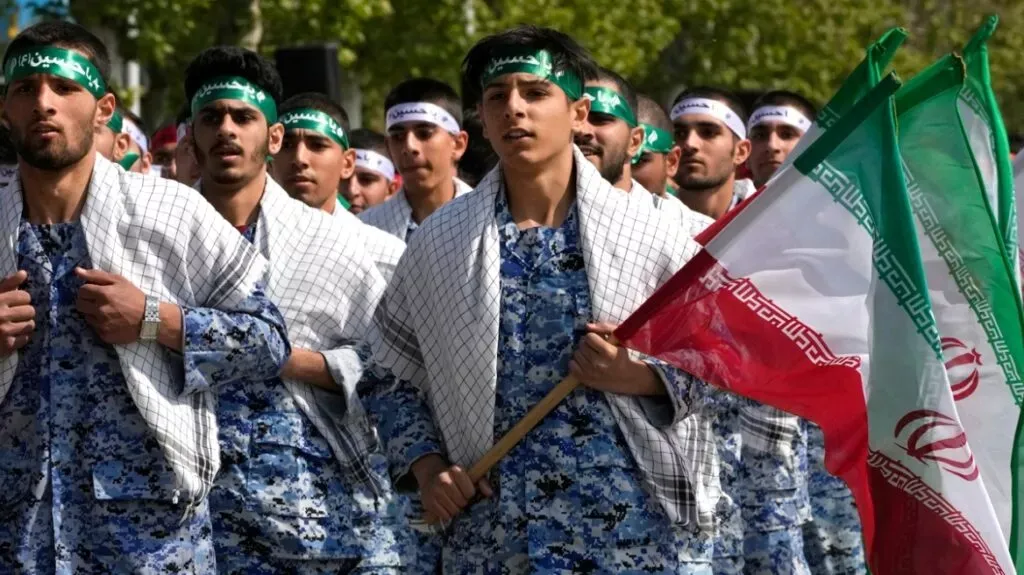 İran Meclis Başkanı Galibaf: ABD müzakereden bahsederken kara saldırısı planlıyor