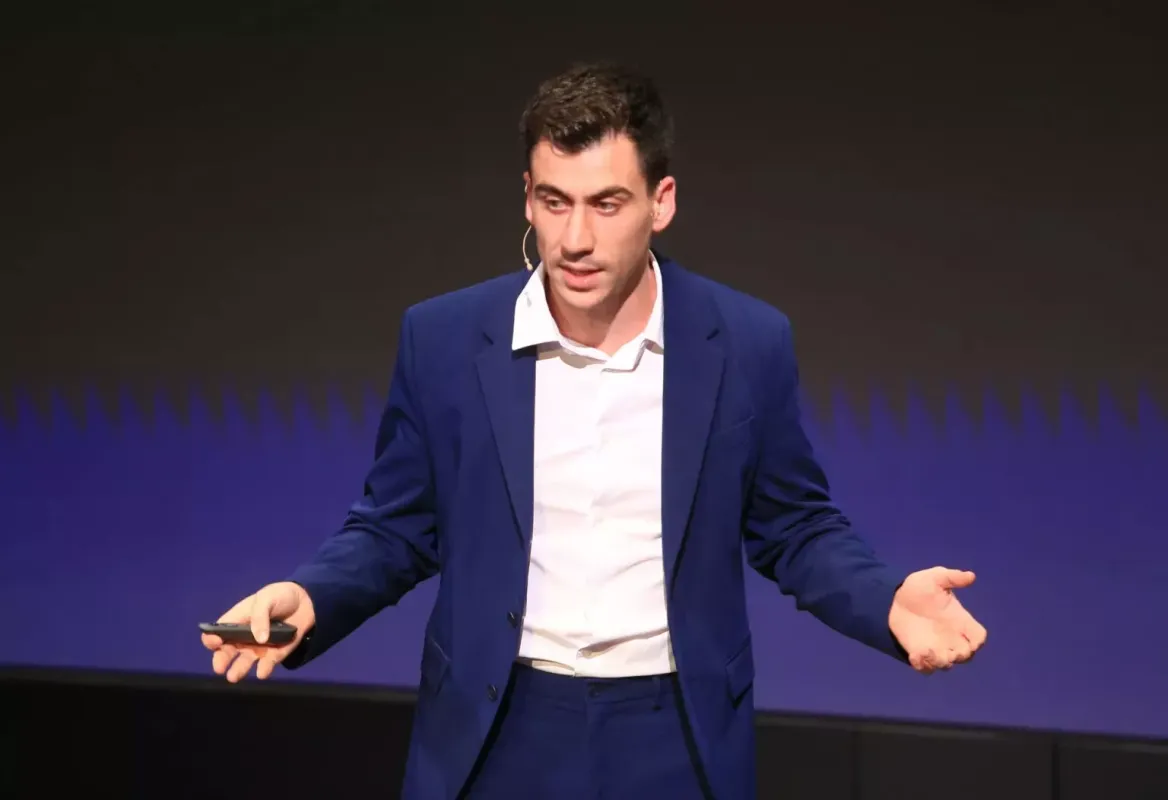 Fidias Panayiotou, Doğrudan Demokrasi Partisi'nin başkanı seçildi