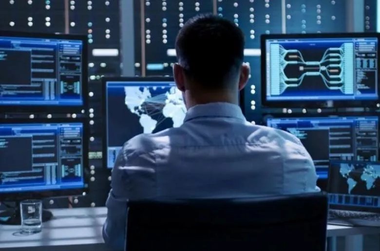 Kıbrıs Cumhuriyeti, İstihbarat Servisine Mahkeme Kararı Olmadan Dinleme Yetkisi Veren Planı Rafa Kaldırdı