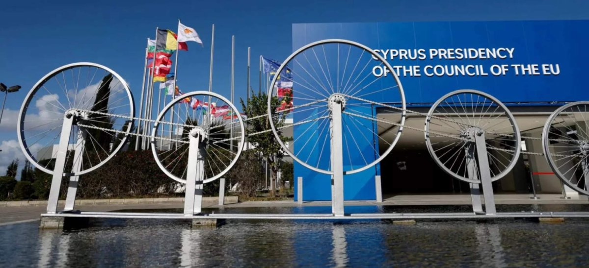 Kıbrıs tarihinde ilk kez AB zirvesine ev sahipliği yapıyor: Zelenskyy, Macron ve Nausėda adada buluşuyor