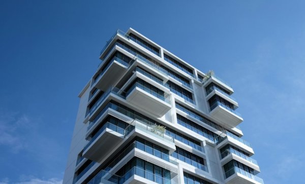 Yabancı yatırımcılar 2025'te Güney Kıbrıs'ta 7.255 mülk satın aldı
