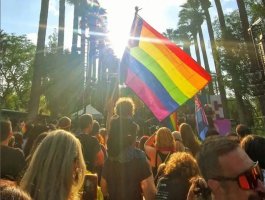 Türkiye'de 11 LGBTİ+ dernek yöneticisi sosyal medya paylaşımları nedeniyle yargılanıyor