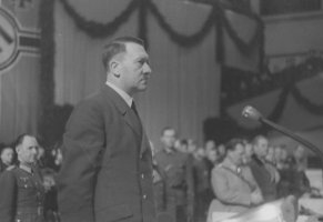 Tarihte Bugün: Adolf Hitler ve Eşi Eva Braun 1945'te İntihar Etti