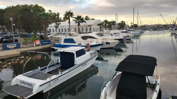 Larnaka limanı krizi derinleşiyor: Bakan CPA önerisini engelledi, belediye başkanı acil toplantı çağrısı yaptı