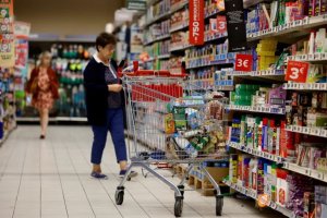 Kıbrıs'ta Her On Aileden Yedisi Maddi Sıkıntı Çekiyor