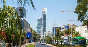 Kıbrıs İş Dünyası: Çelik Sektörü Anlaşması, Kamu İstihdamı, Turizm ve Güncel Gelişmeler