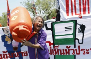 Bangkok'ta Yakıt Fiyatları ve Hayat Pahalılığına Karşı Protestolar Büyüyor