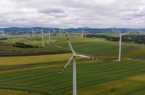 Meclis, Cumhurbaşkanı'nın yenilenebilir enerji yasasına ilişkin iadesini reddetti