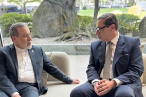 Kıbrıs ve İran Dışişleri Bakanları Ateşkes Sonrası Barış Yolunu Görüştü