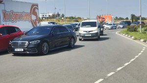 Rizoelia kavşağı kapalı: Polis sürücüleri alternatif güzergahlara yönlendiriyor