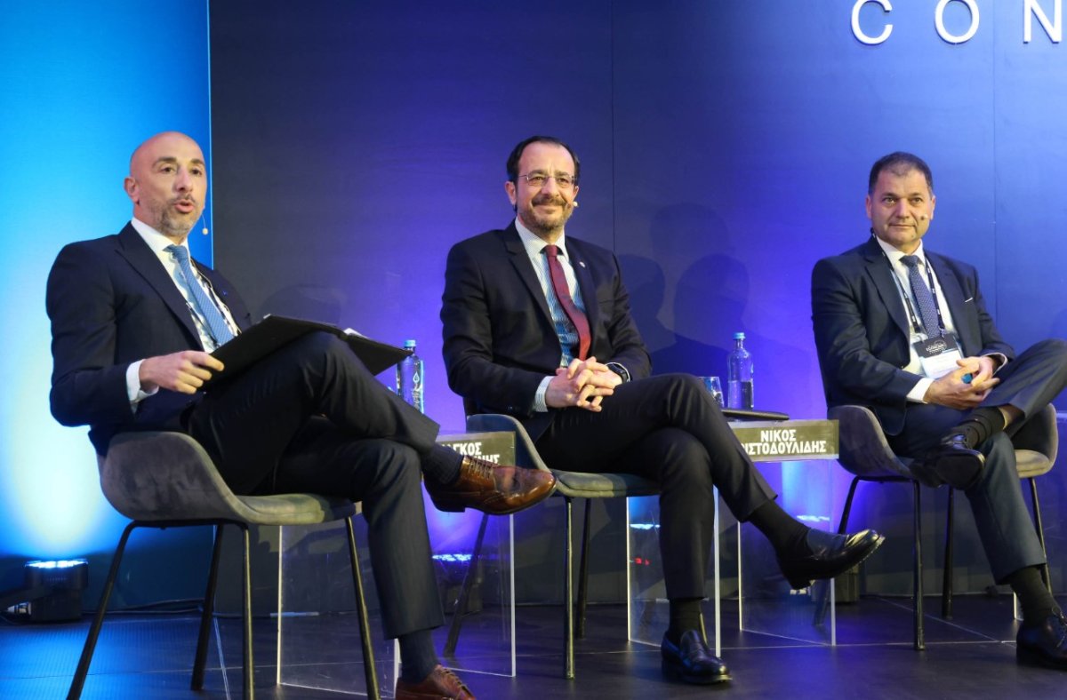 Christodoulides, ENI ve Total ile Nisan Sonuna Kadar Doğalgaz Anlaşması Hedefliyor