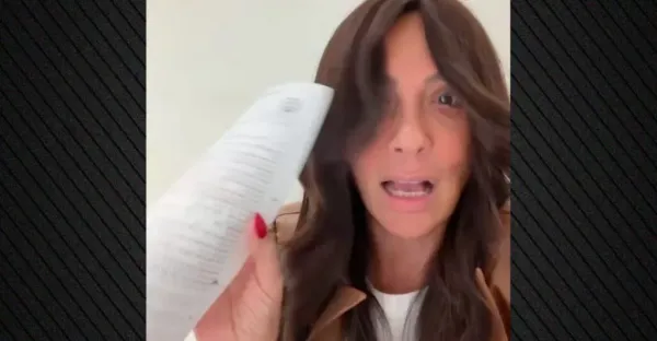 Kıbrıslı Türk şarkıcı Işın Karaca'nın Yunanistan'a girişi yasaklandı