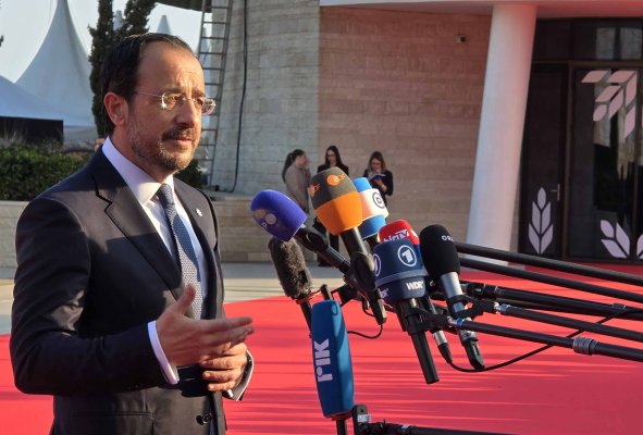 AB Liderleri Özerklik Gündemini Belirlemek İçin Kıbrıs'ta Buluştu