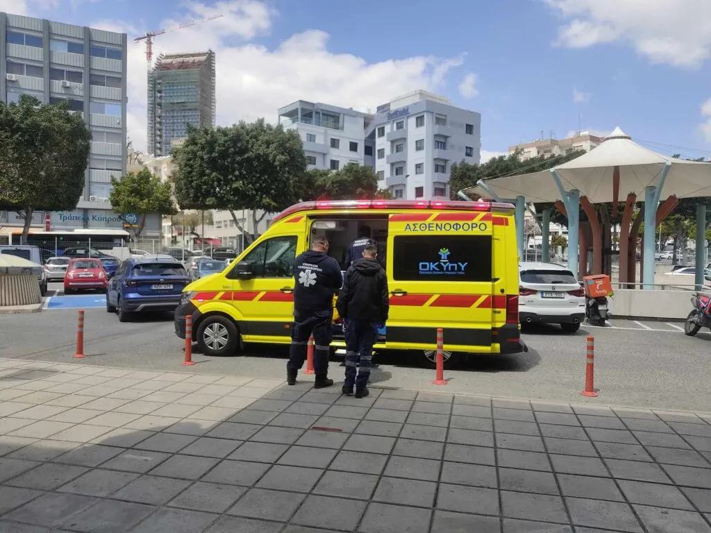 Kıbrıs'ta ambulans yetersizliği hastaları mağdur ediyor: Bir hasta yoğun bakıma kaldırıldı