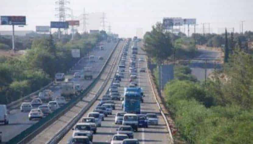 Lefkoşa-Larnaka Otoyolunda Şerit Kapanışı Trafiği Felç Etti