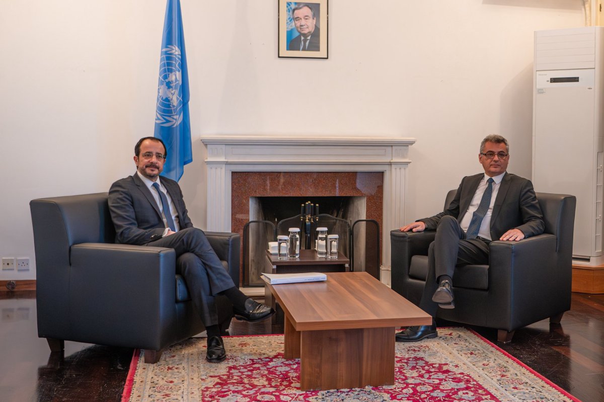 AKEL lideri Stefanou: 'Kıbrıs sorununda işler ilerlemeli'