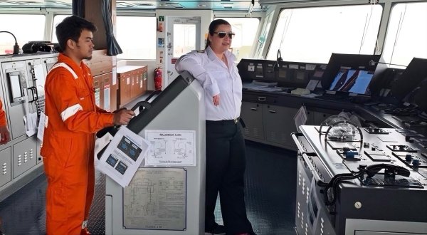 Engelleri aşan, baskıya göğüs geren kaptan: Iro Gidakou denizcilik sektörünün yeni sınavını anlatıyor