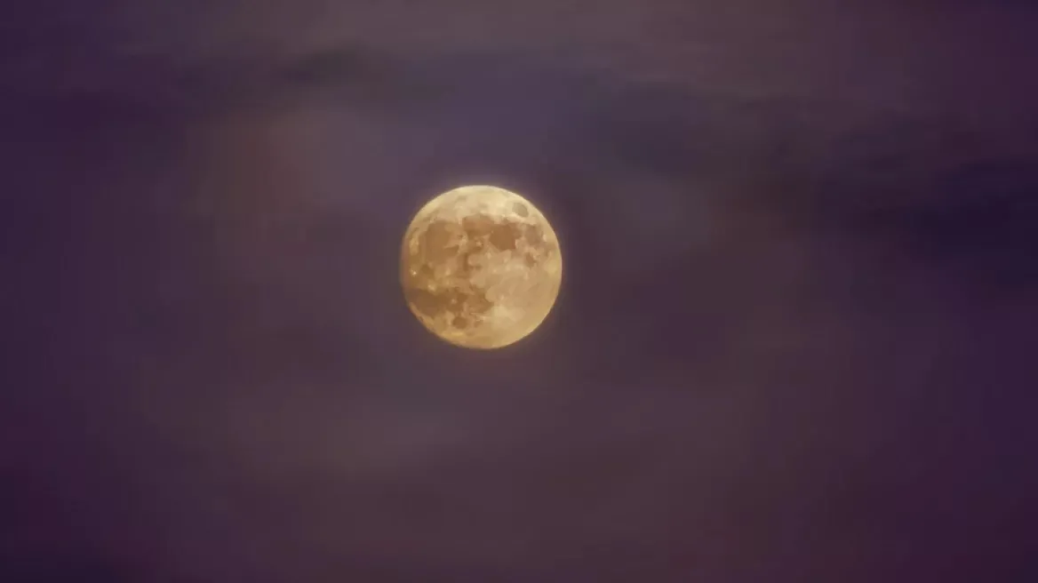 Bu geceki pembe dolunay uykunuzu kaçırabilir: Bilim ne diyor?