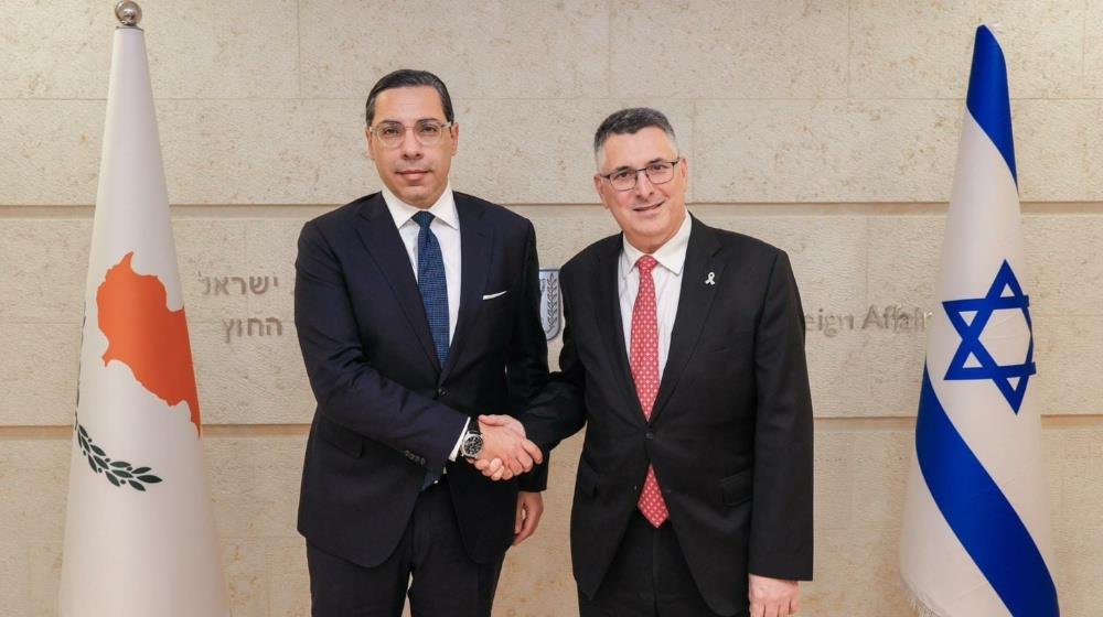 Kombos, İsrailli mevkidaşından Lübnan'ı da kapsayan ateşkes uygulaması istedi