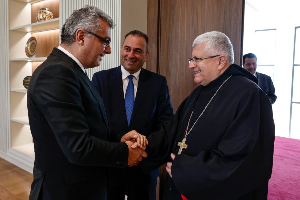 Maruni Başpiskopos Sfeir, Paskalya öncesi Erhürman ile görüştü