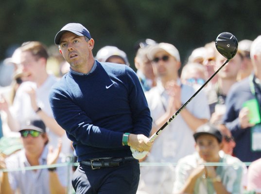 Şampiyon McIlroy, Masters'ın ilk turunda Burns ile liderliği paylaştı