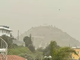 Kıbrıs'ta toz bulutu etkisini yitirmeye başladı, açık hava çalışma yasağı kaldırıldı